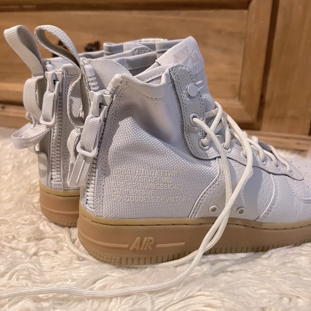 Nike SF Air Force 1 mid